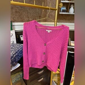 American Eagle Sweater Size S in Hot Pink.\